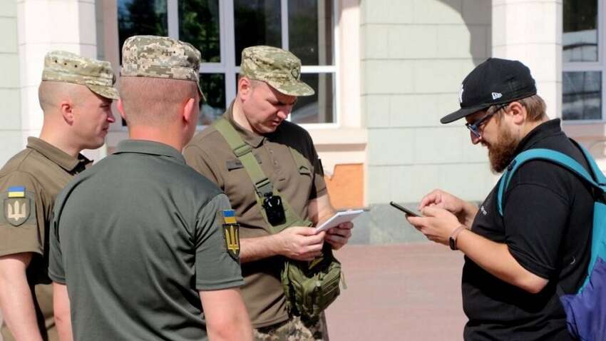За нарушение правил мобилизации украинцы могут остаться без жилья, денег и авто