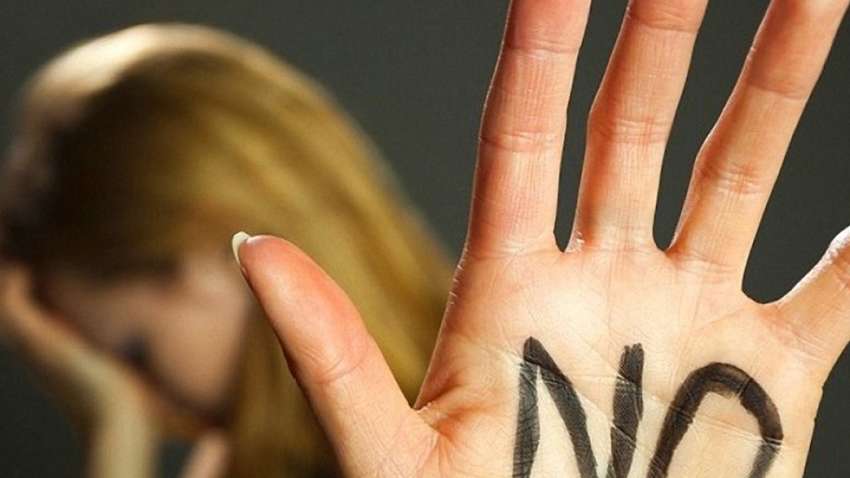 Світ відзначає День боротьби проти насильства над жінками 