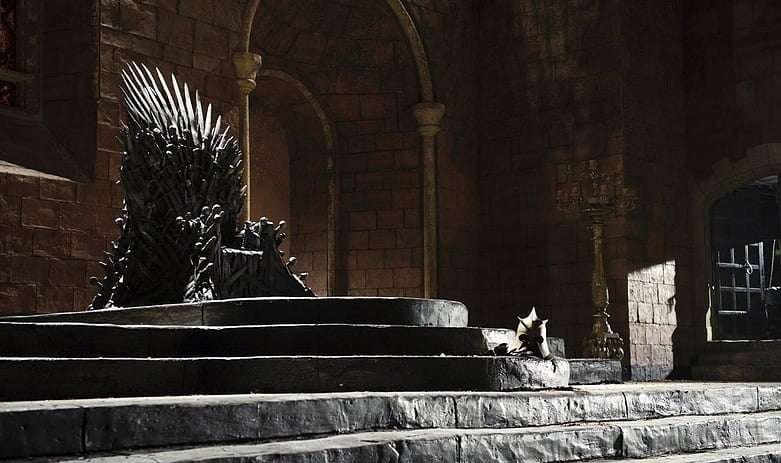 Залізний трон із серіалу "Гра престолів" продали на аукціоні за приголомшливу суму