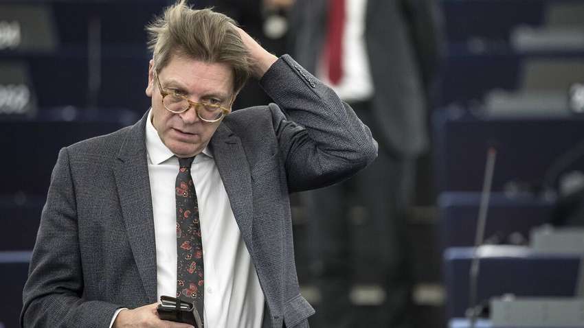 В ЕС назвали новую версию, почему Путин решил напасть на Украину В ЕС назвали новую версию, почему Путин решил напасть на Украину