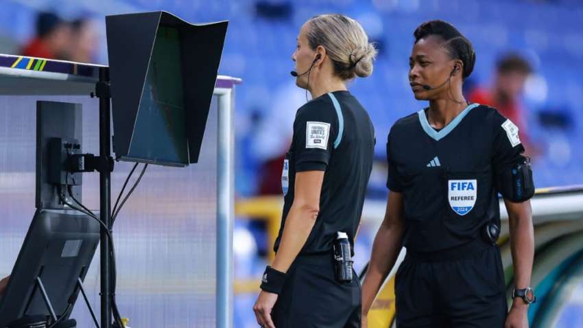 ФИФА тестирует новую систему FVS: как она может именить футбол ФИФА тестирует новую систему FVS: как она может именить футбол