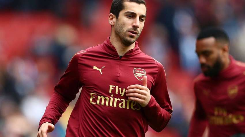 Игрок лондонского "Арсенала" Генрих Мхитарян летит подписывать контракт с "Ромой"