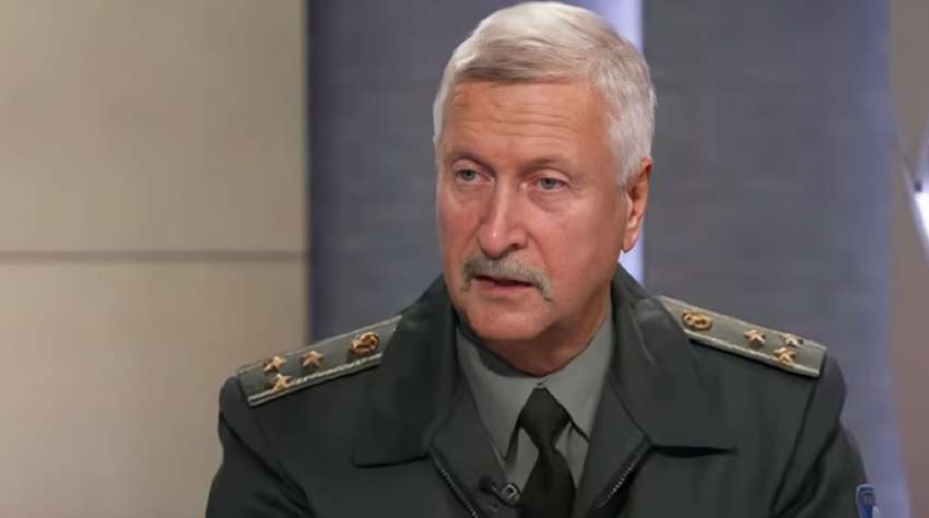 Экс-командующий Аэромобильными войсками призвал мобилизовать всех от 18 до 70 лет