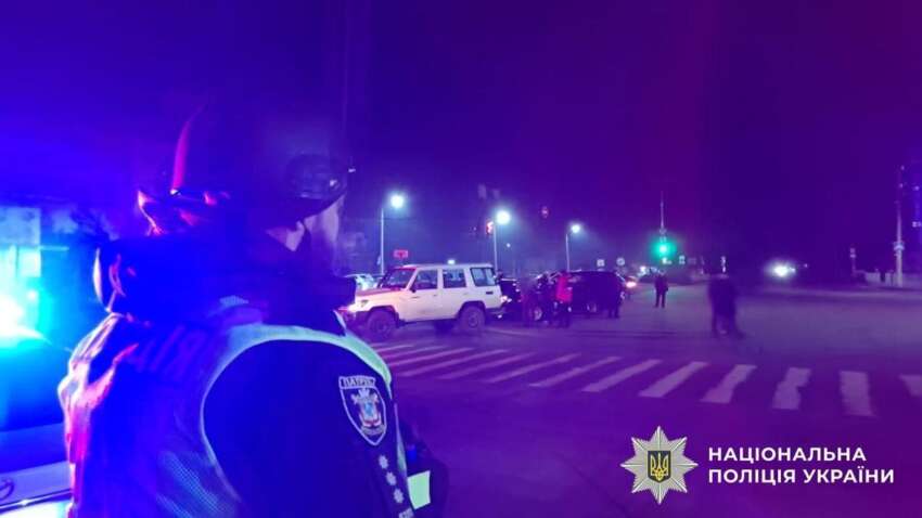 Взрыв на АЗС в Николаеве: семь патрульных пострадали, двое находятся в тяжелом состоянии