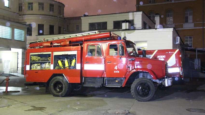 В Киеве загорелась больница