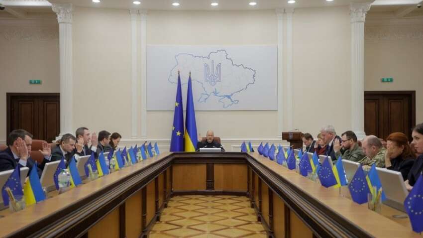 В Кабмине определили, что в первую очередь будут восстанавливать в 2025 году