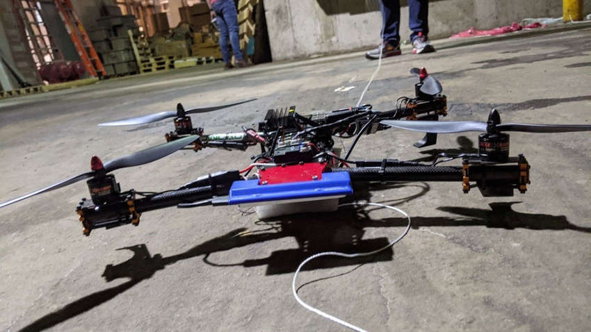 Армія США працює над створенням автономної системи зарядки для дронів