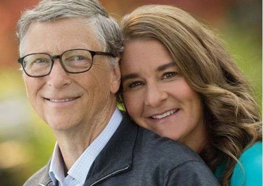 Билл и Мелинда Гейтс официально расторгли свой брак Билл и Мелинда Гейтс официально расторгли свой брак