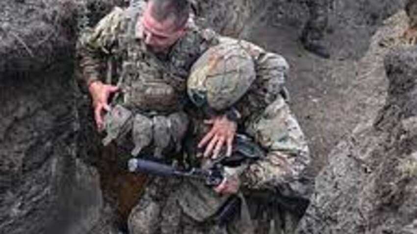 Росіяни ампутують кінцівки поранених солдатів, щоб легше було нести Росіяни ампутують кінцівки поранених солдатів, щоб легше було нести