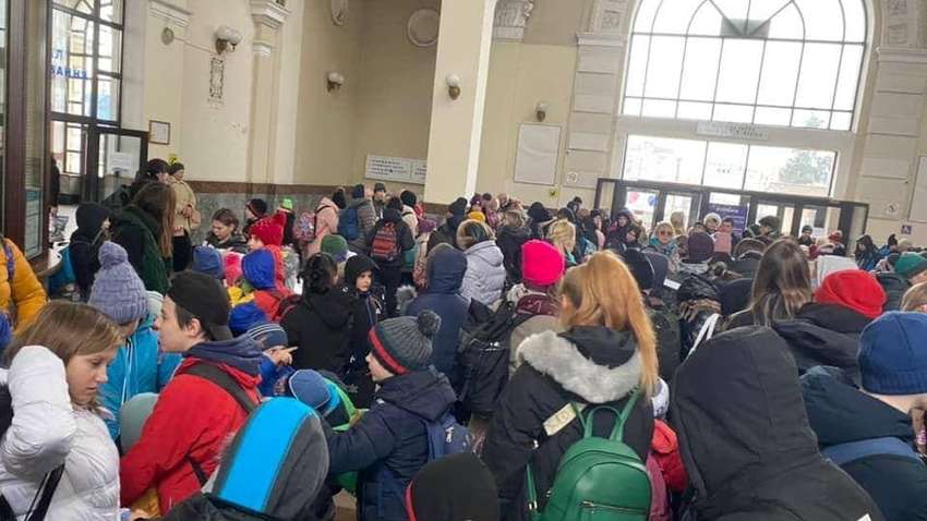 Война в Украине: сколько переселенцев переехало в западные области Война в Украине: сколько переселенцев переехало в западные области