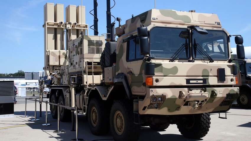 Європа надає зброю Україні не просто так: стало відомо про шокуючий нюанс Європа надає зброю Україні не просто так: стало відомо про шокуючий нюанс