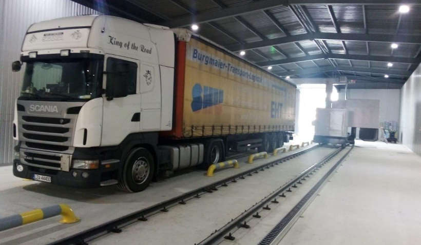 На митниці з'явилося обладнання, яке дозволить у 10 разів прискорити сканування вантажів