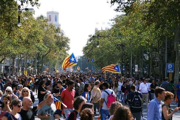 Протести в Каталонії розганяють гумовими кулями