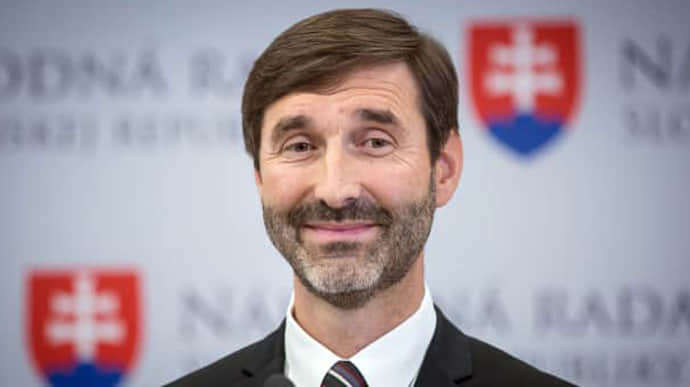 Словакия отказалась осудить поставки ракет из КНДР в Россию: что заявила