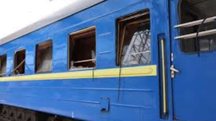 Масована атака по Дніпру зруйнувала інфраструктуру та пошкодила вагони: нічні «Шахеди» спричинили перебої руху поїздів Масована атака по Дніпру зруйнувала інфраструктуру та пошкодила вагони: нічні «Шахеди» спричинили перебої руху поїздів