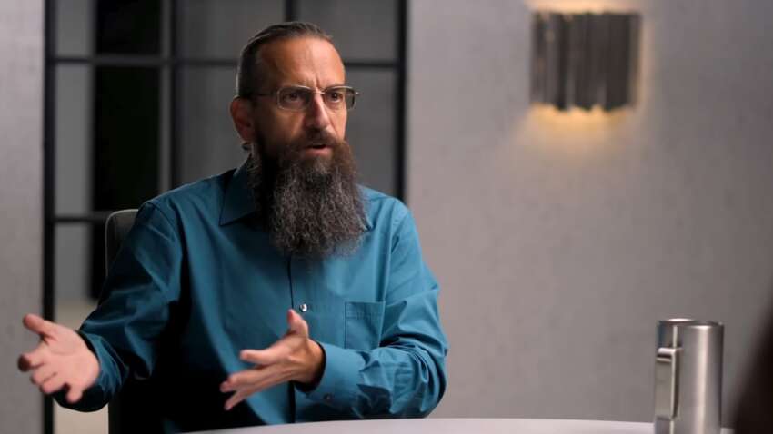 Эксперт по ИИ считает, что мы сейчас живем в симуляции