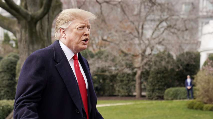 Трамп поскандалил с журналистами из-за коронавируса 