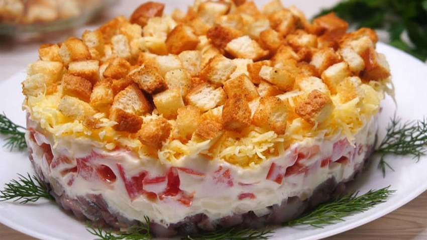 Суперник «Шуби» та «Олів'є»: рецепт салату «Пікантний» Суперник «Шуби» та «Олів'є»: рецепт салату «Пікантний»