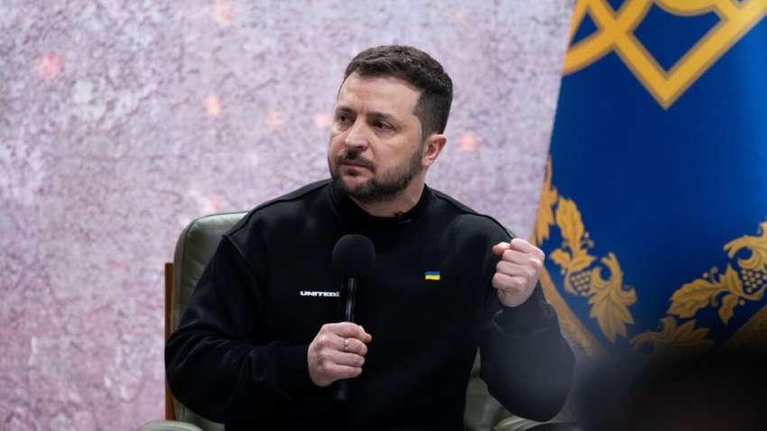 Зеленский рассказал, сколько украинцев просят мобилизовать военные и назвал сумму для увеличения армии