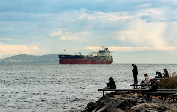 В Индии нашли замену дешевой российской нефти В Индии нашли замену дешевой российской нефти