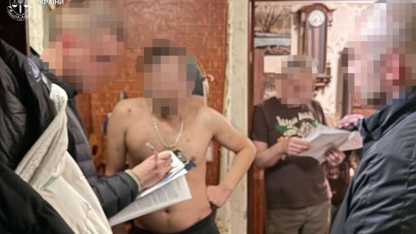 Выдавал себя за мертвую мать и выводил деньги из банка: во Львове будут судить мужчину за циничную схему