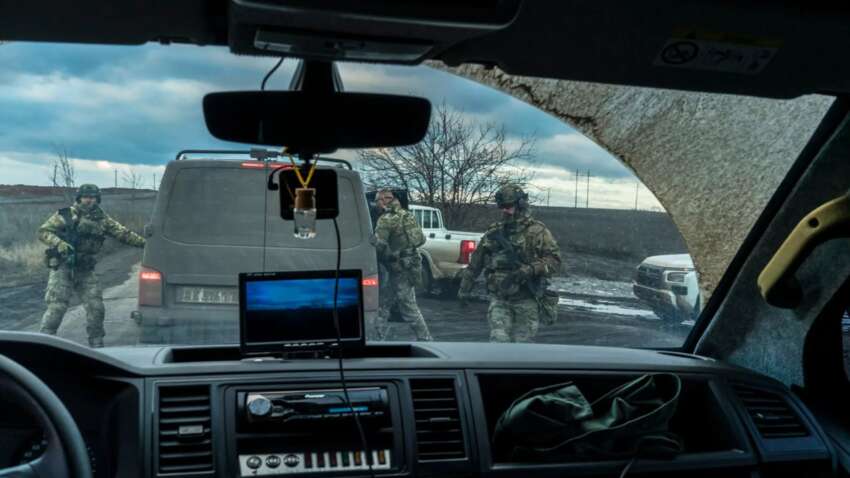 СМИ раскрыли детали опасного визита Зеленского на Донетчину под прицелом дронов