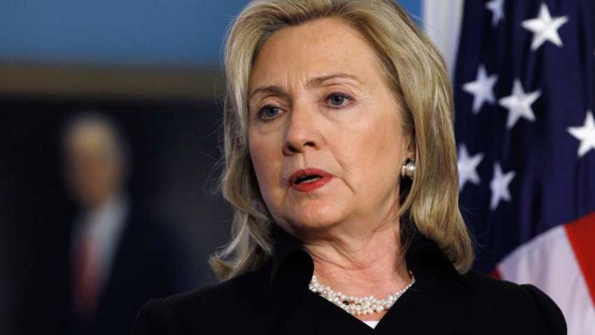 Корисний ідіот: Клінтон різко розкритикувала Карлсона за інтерв'ю з Путіним