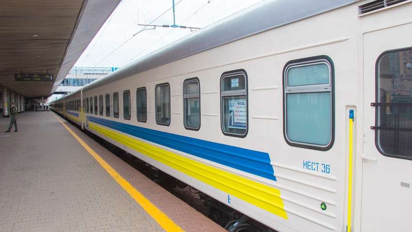 "Укрзалізниця" пустит дополнительные поезда к 8 марта