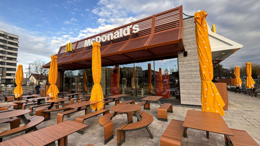 McDonald’s змінює формат обслуговування в Україні McDonald’s змінює формат обслуговування в Україні