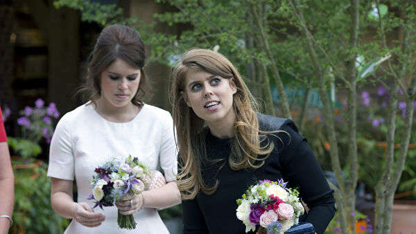 Внучка Елизаветы II обручилась с миллионером 