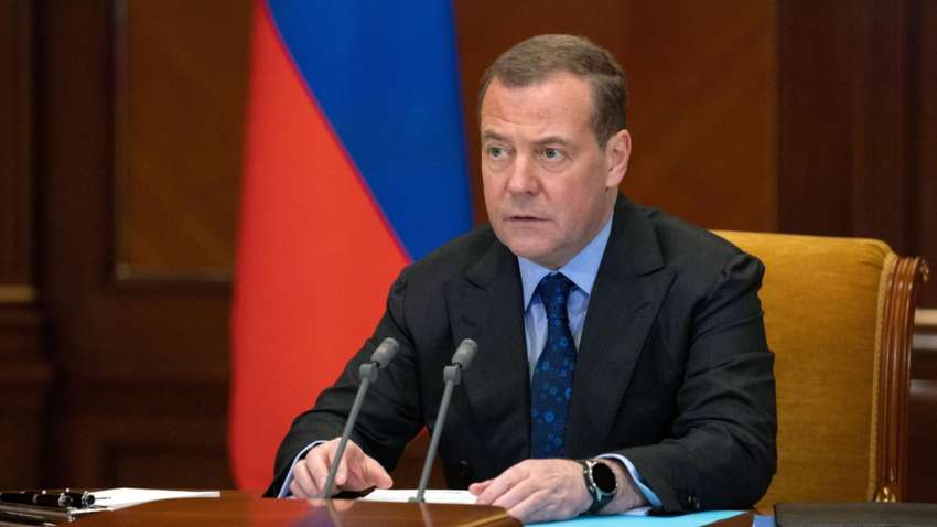 У Росії пригрозили кінцем світу: Медведєв визнав перевагу НАТО