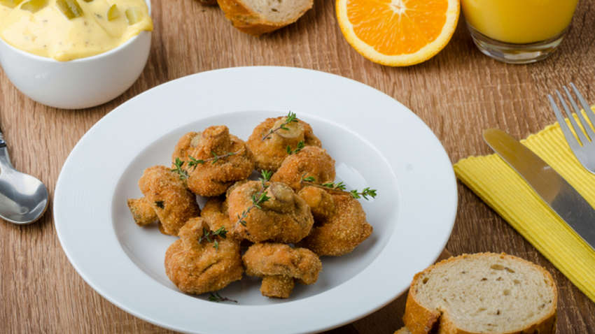 Готовим шампиньоны в кляре: рецепт оригинальной закуски Готовим шампиньоны в кляре: рецепт оригинальной закуски