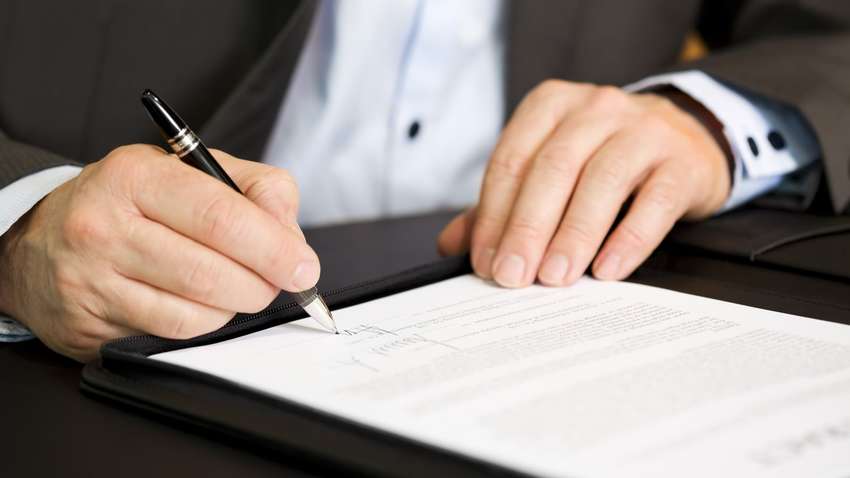 Минюст объяснил, как оформить статус беженца в Украине