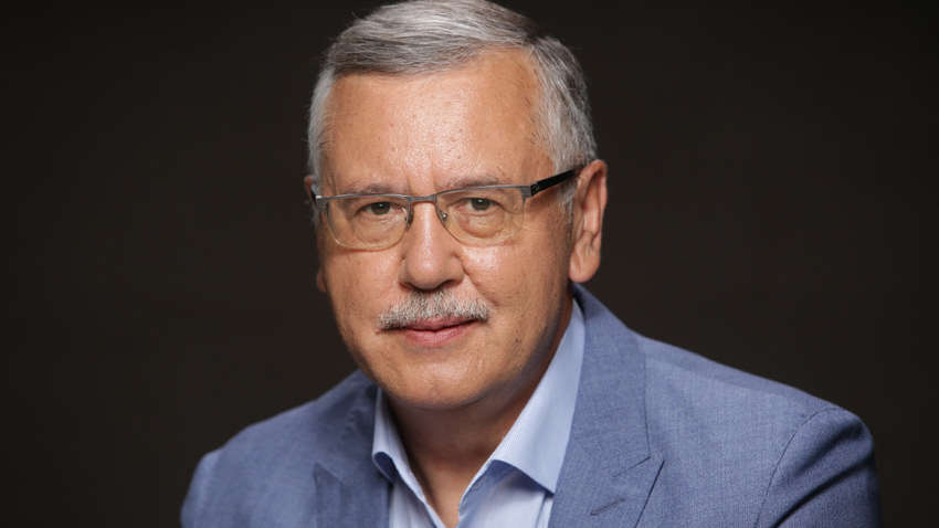 Суд РФ заочно засудив екс-міністра оборони Гриценка до 6 років колонії