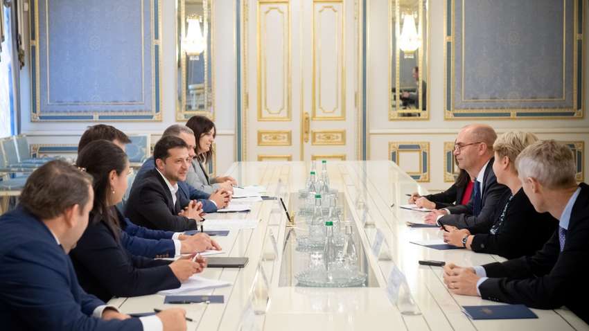 Зеленський обговорив з представниками МВФ ситуацію щодо "ПриватБанку" та реформ