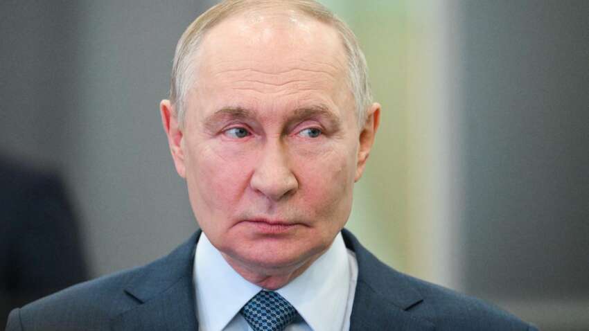 Не має комп'ютера і смартфона: стало відомо, чому Путін боїться технологій