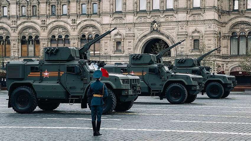 Україна готує небачений сюрприз до 9 травня: парад у Москві має пройти під сирени Україна готує небачений сюрприз до 9 травня: парад у Москві має пройти під сирени