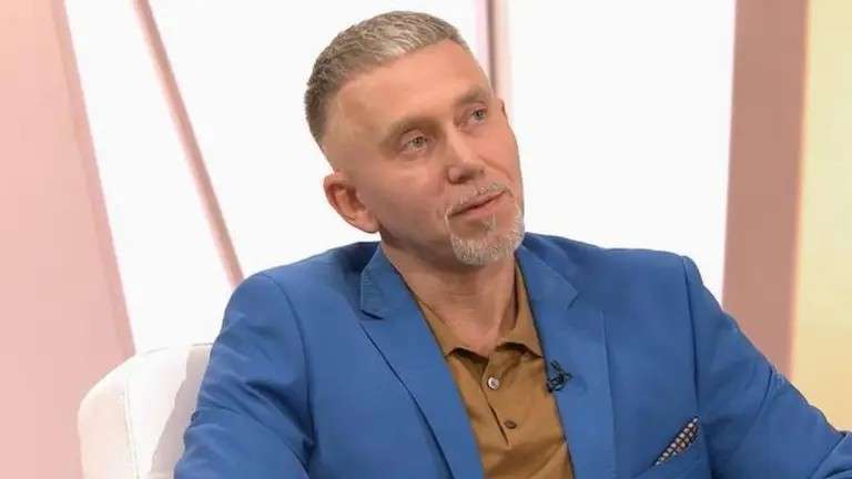 Білоруський репер, який раніше підтримував Україну, перевзувся і взявся розхвалювати шоу-бізнес РФ Білоруський репер, який раніше підтримував Україну, перевзувся і взявся розхвалювати шоу-бізнес РФ