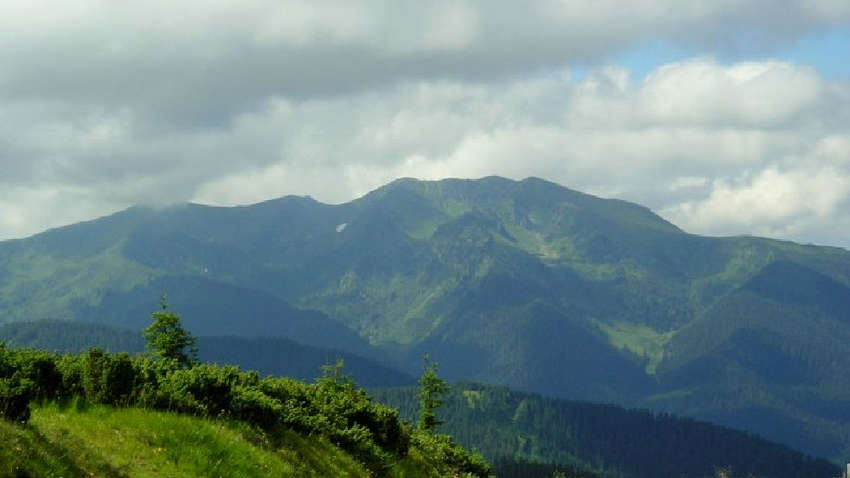 В Украине планируют развивать туризм и экономику Карпат
