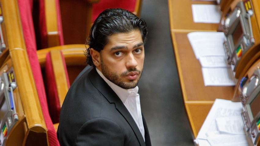 Нардеп Гео Лерос назвал Зеленского главным предателем Украины и показал ему нецензурный жест (ВИДЕО) Нардеп Гео Лерос назвал Зеленского главным предателем Украины и показал ему нецензурный жест (ВИДЕО)