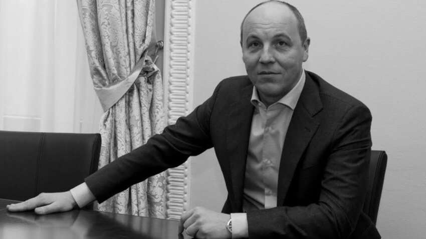 Військові в шоці через присвоєння звання Андрію Парубію «Героя України»