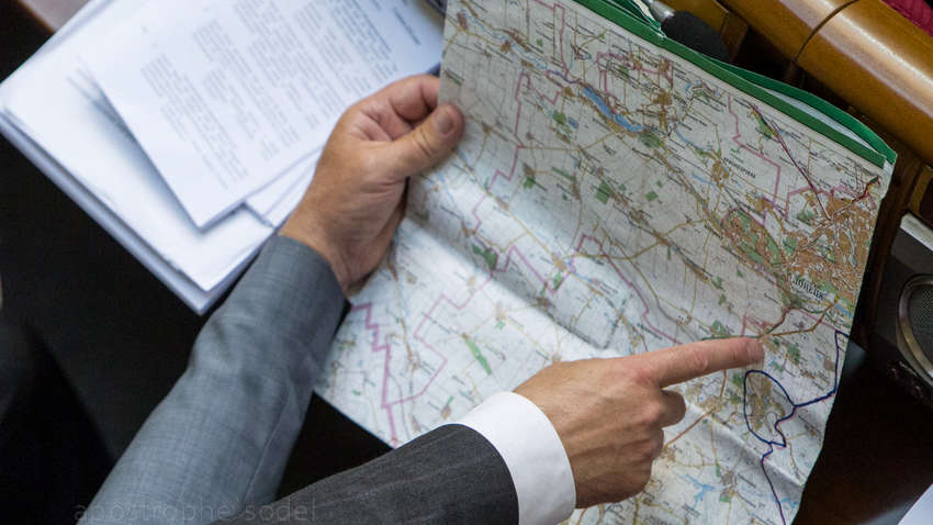 Зеленский предлагает внести изменения в закон о децентрализации