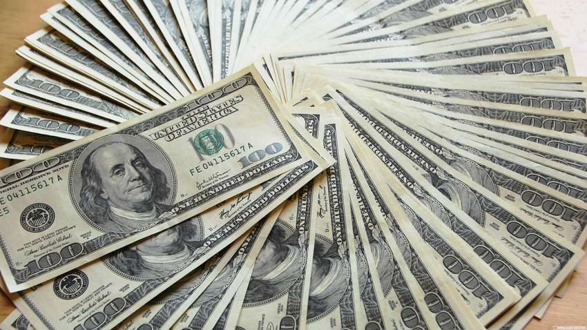 Курс долара в Україні оновив трирічний мінімум