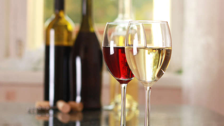 Популярные мифы о вине, в которые не стоит верить