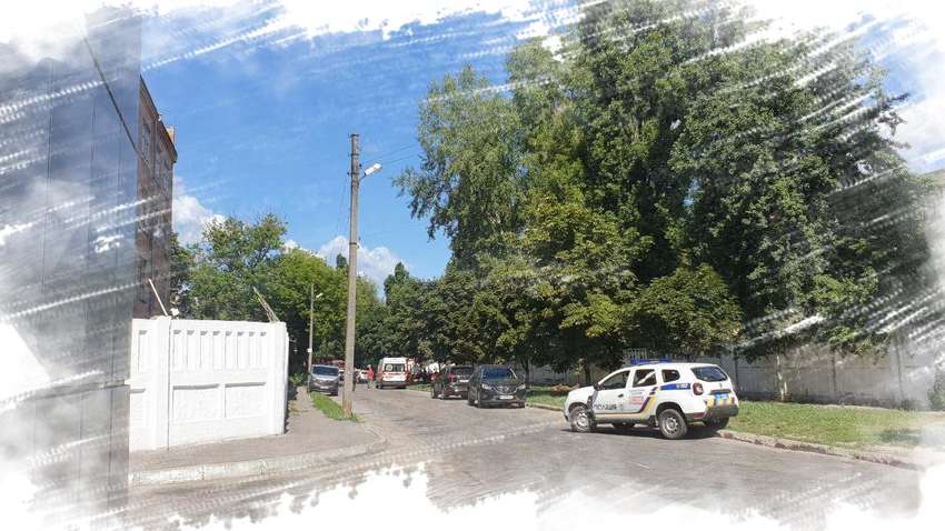 В Полтаве мужчина с гранатой захватил заложника (фото, видео)