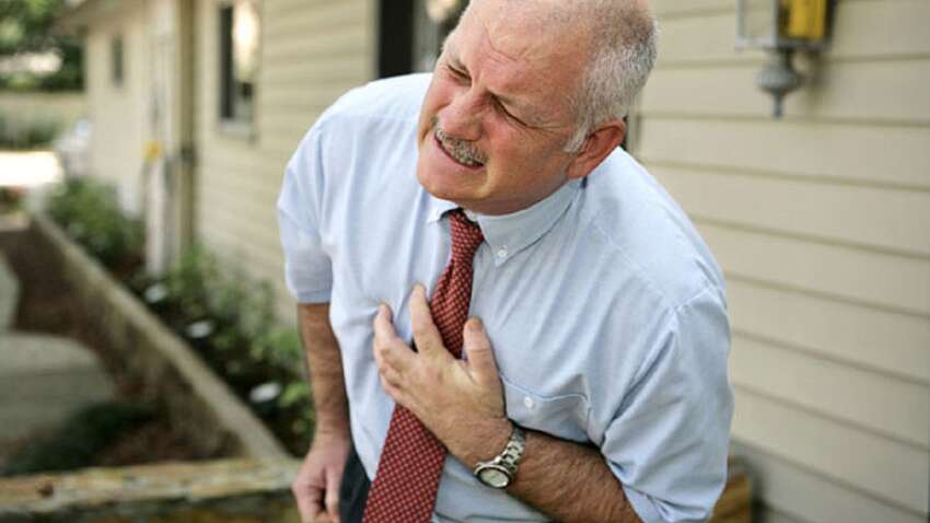 Сжимает сердце: о каких болезнях может сигнализировать симптом Сжимает сердце: о каких болезнях может сигнализировать симптом