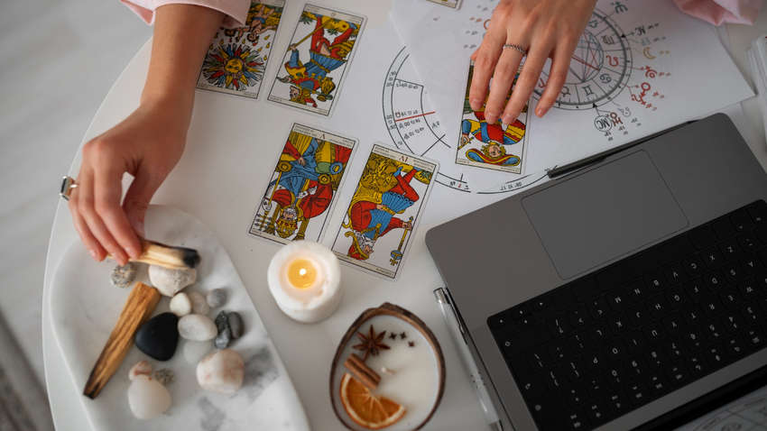 Суботній таро-гороскоп: розклад карт для всіх знаків зодіаку Суботній таро-гороскоп: розклад карт для всіх знаків зодіаку