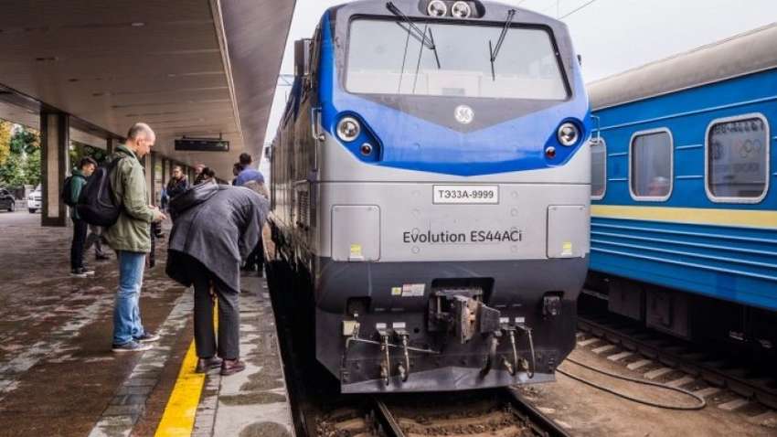 В «Укрзалізниці» розповіли про новорічний подарунок зі США