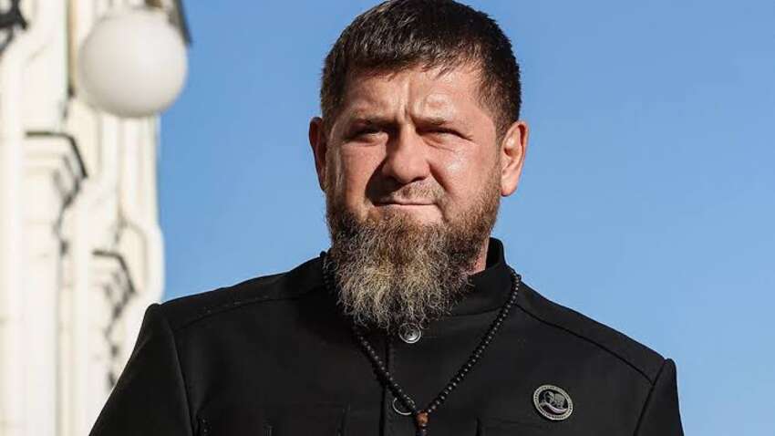 Кадыров отреагировал на массированную атаку дронов на Нижнекамск, но проигнорировал «украинский след» Кадыров отреагировал на массированную атаку дронов на Нижнекамск, но проигнорировал «украинский след»
