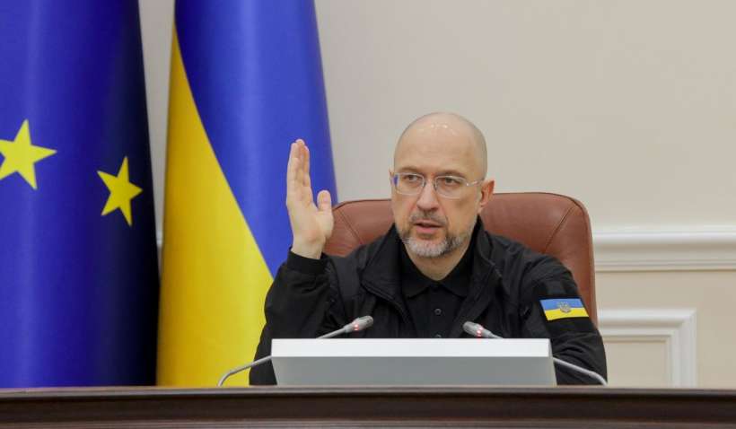 Шмигаль про 2025 рік: ключові кроки для відновлення та розвитку України Шмигаль про 2025 рік: ключові кроки для відновлення та розвитку України